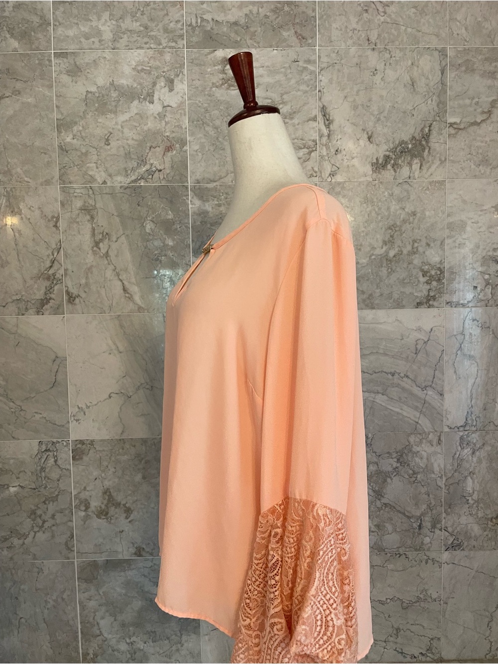 Thalia Sodi Peach Bell Sleeve Keyhole Top - Picture 5 of 8